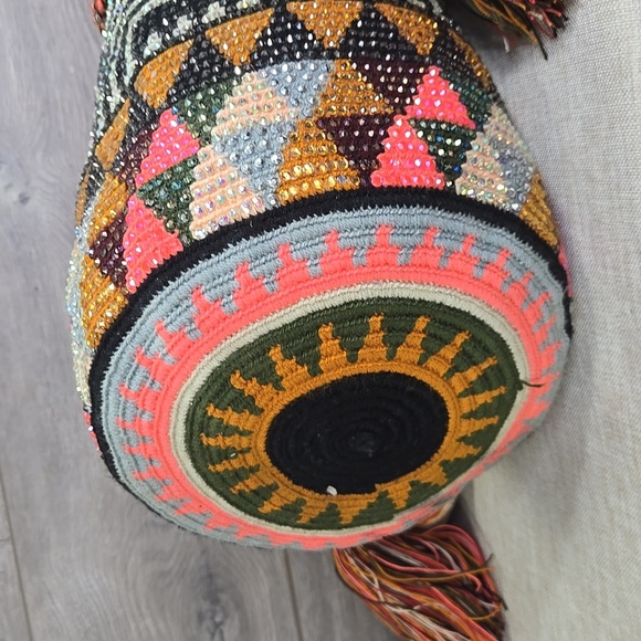 Wayuu Tribe Handmade Tapestry Rhinestone Drawstring Tote Shoulder Bag Purse - Picture 7 of 11